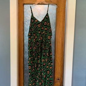 Cute preowned women’s Japna green animal print slip dress in medium